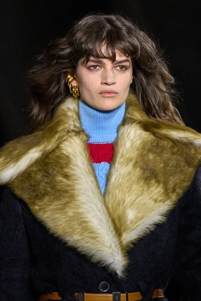 Look 120